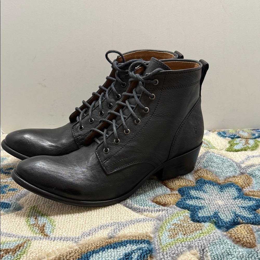 FRYE Carson Lace Up Ankle Boots 10 NWOT